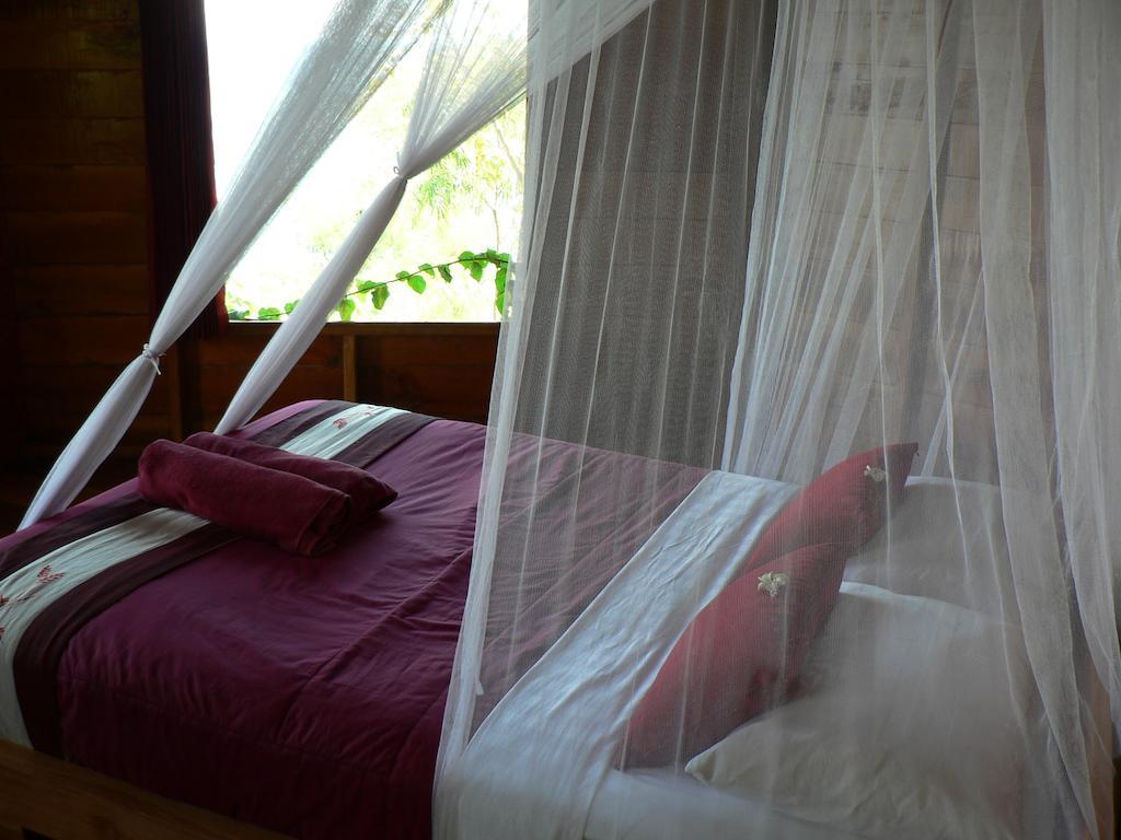 Waecicu Eden Beach Hotel Labuan Bajo Habitación foto